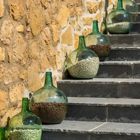 Otel Foies De Baix Relleu