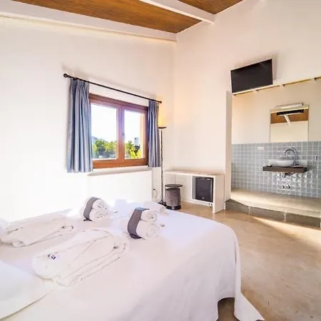 Hotel Foies De Baix