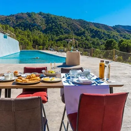 Foies De Baix Hotel Relleu