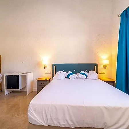 Hotel Foies De Baix *